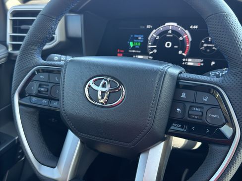 Used 2026 Toyota Tundra Platinum AWD/4WD image 31