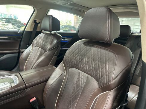 Used 2016 BMW 740i RWD image 28