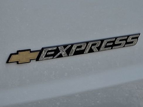 New 2025 Chevrolet Express 3500 w/ Driver Convenience Package RWD image 15