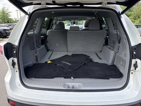 Used 2016 Toyota Highlander XLE AWD/4WD image 12