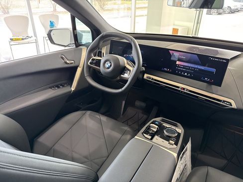 New 2026 BMW iX xDrive60 image 48