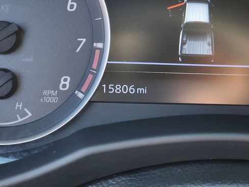 Certified 2025 Nissan Frontier SV image 20