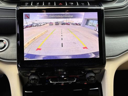 New 2025 Jeep Grand Cherokee L Limited RWD image 8