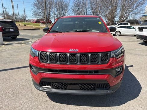 Used 2023 Jeep Compass Latitude w/ Sun and Sound Group image 9