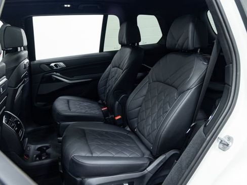 Certified 2024 BMW X7 xDrive40i w/ M Sport Package AWD/4WD image 21