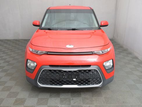 Used 2020 Kia Soul LX image 2