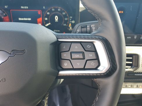 Used 2024 Ford Mustang Coupe image 18