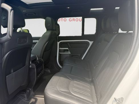 Used 2022 Land Rover Defender 110 S AWD/4WD image 15