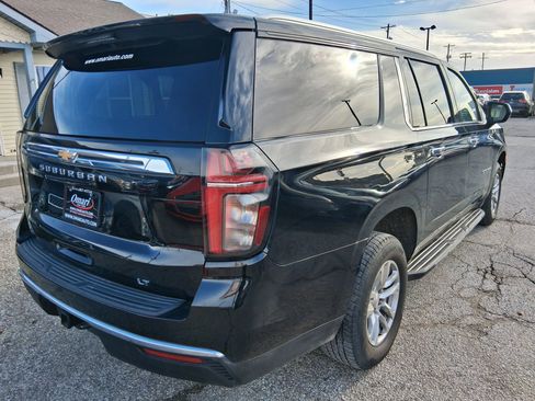 Used 2021 Chevrolet Suburban LT image 7