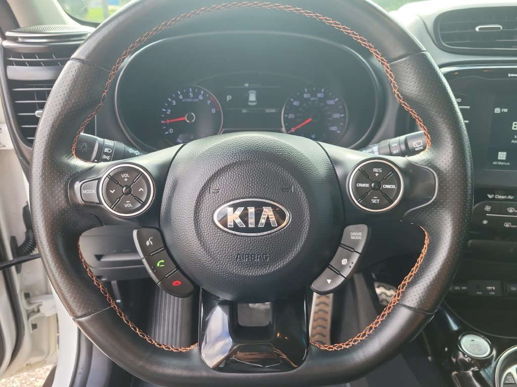 Used 2018 Kia Soul ! FWD image 18