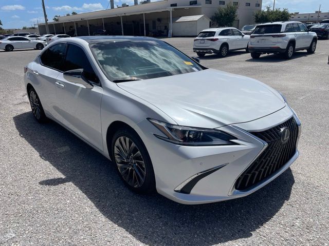 Used 2025 Lexus ES 350 w/ Technology Package FWD image 1