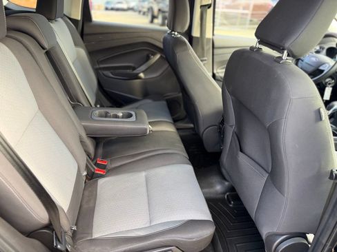 Used 2018 Ford Escape SE w/ SE Sync 3 Package AWD/4WD image 12