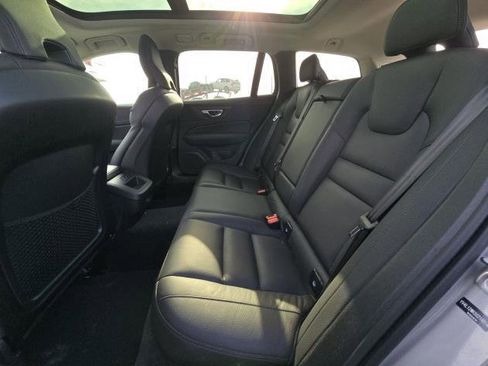 Certified 2025 Volvo V60 B5 Cross Country Plus image 6
