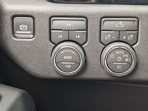 New 2026 Chevrolet Silverado 3500 LT w/ Convenience Package AWD/4WD image 15