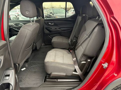 Used 2023 Chevrolet Traverse LT image 26