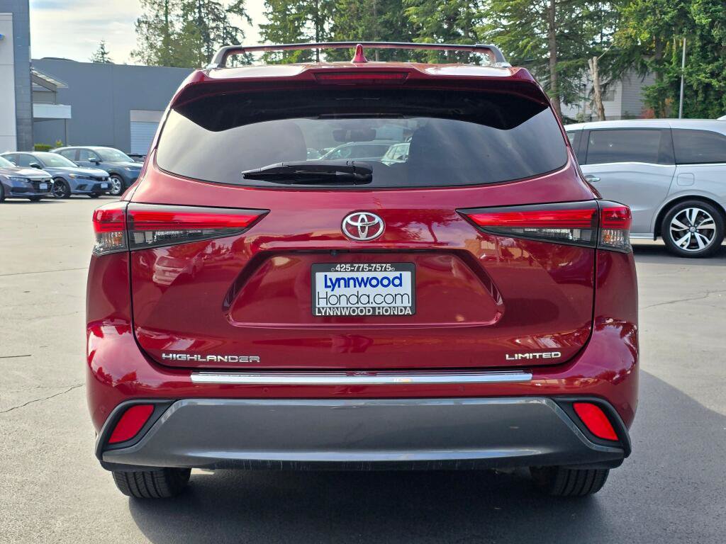 Used 2021 Toyota Highlander Limited FWD image 14