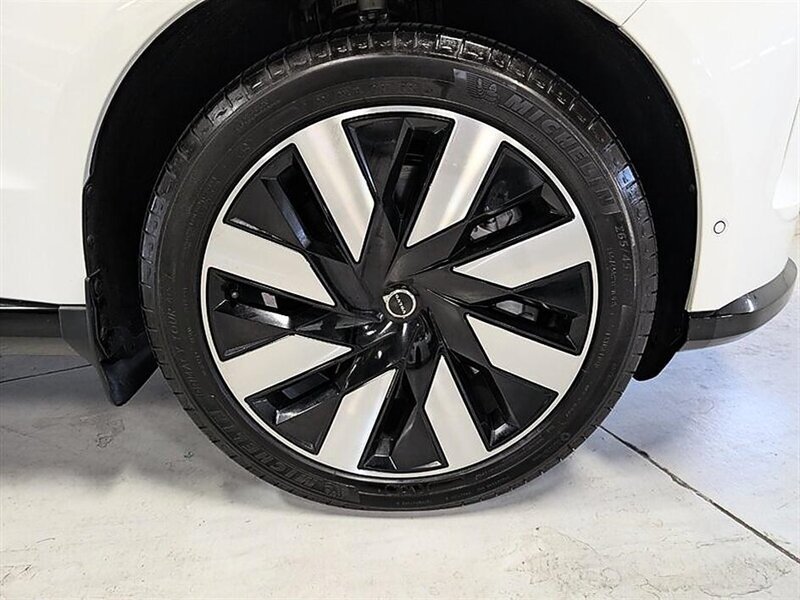 Used 2025 Volvo EX90 Ultra AWD/4WD image 12