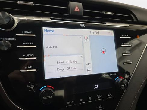 Used 2018 Toyota Camry XLE w/ Driver Assist Package FWD image 20