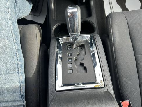 Used 2010 Dodge Journey SXT FWD image 21