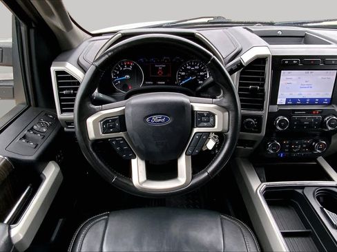 Used 2020 Ford F250 Lariat w/ Lariat Value Package AWD/4WD image 11