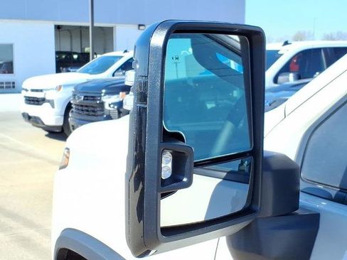 New 2026 Chevrolet Silverado 2500 ZR2 AWD/4WD image 15