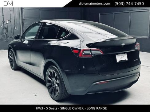 Used 2023 Tesla Model Y Long Range AWD/4WD image 4