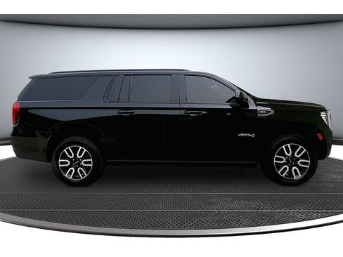 Used 2023 GMC Yukon XL AT4 w/ AT4 Premium Package AWD/4WD image 15
