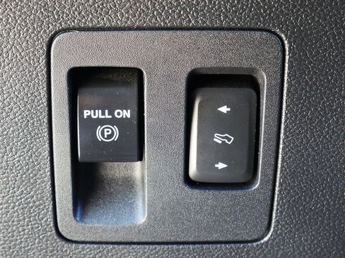 Used 2020 Ford F150 XLT w/ Equipment Group 302A Luxury AWD/4WD image 29