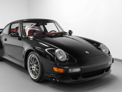 Used 1998 Porsche 911 Carrera S image 9