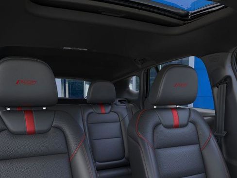 New 2026 Chevrolet Trax RS w/ Sunroof Package image 24