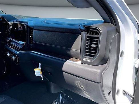 Used 2023 GMC Sierra 1500 SLE image 27