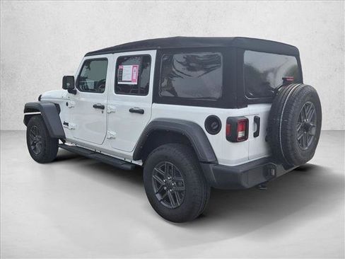 Used 2024 Jeep Wrangler Unlimited Sport AWD/4WD image 8