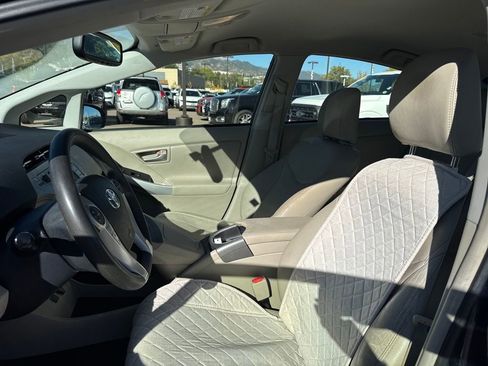 Used 2014 Toyota Prius Four image 22