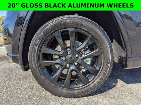 Used 2021 Jeep Grand Cherokee Laredo X image 2