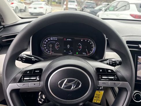 Certified 2023 Hyundai Tucson SE image 28