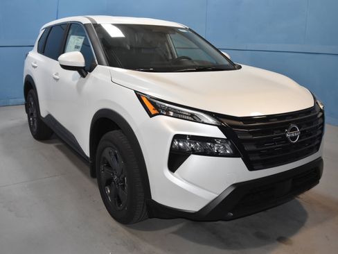 New 2026 Nissan Rogue SV w/ Cold Weather Package FWD image 1