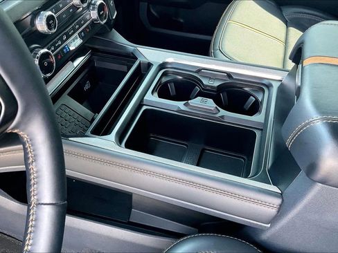 Used 2024 Ford F250 Platinum image 21