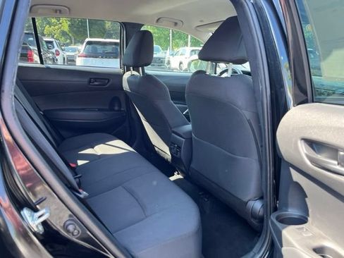 Used 2022 Toyota Corolla Cross LE AWD/4WD image 19