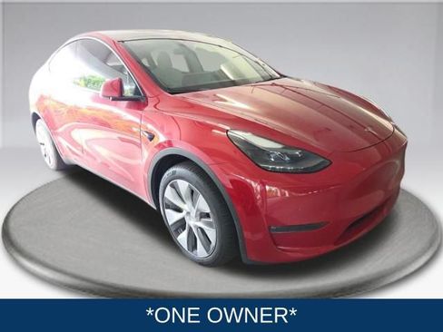 Used 2022 Tesla Model Y Long Range AWD/4WD image 2