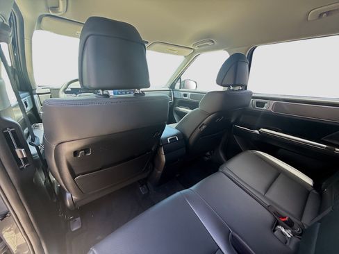 Certified 2026 Hyundai Santa Fe SEL w/ Tow & Go Package FWD image 21