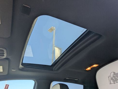 Used 2024 GMC Canyon AT4X w/ AT4X AEV Edition image 33