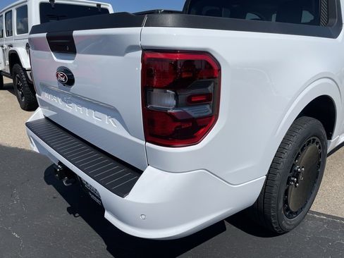 New 2025 Ford Maverick Lobo image 32
