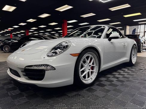 Used 2015 Porsche 911 Carrera S image 9