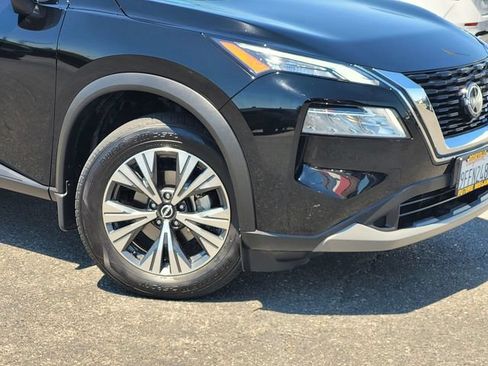 Certified 2023 Nissan Rogue SV FWD image 9
