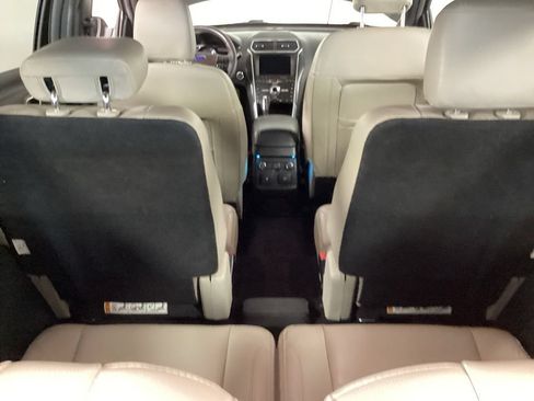 Used 2018 Ford Explorer Limited w/ Equipment Group 301A AWD/4WD image 33