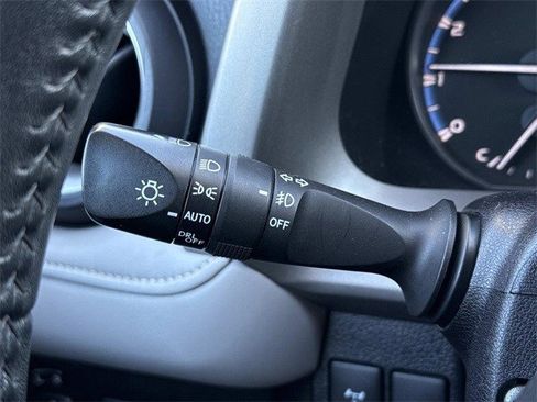 Used 2017 Toyota RAV4 XLE image 27