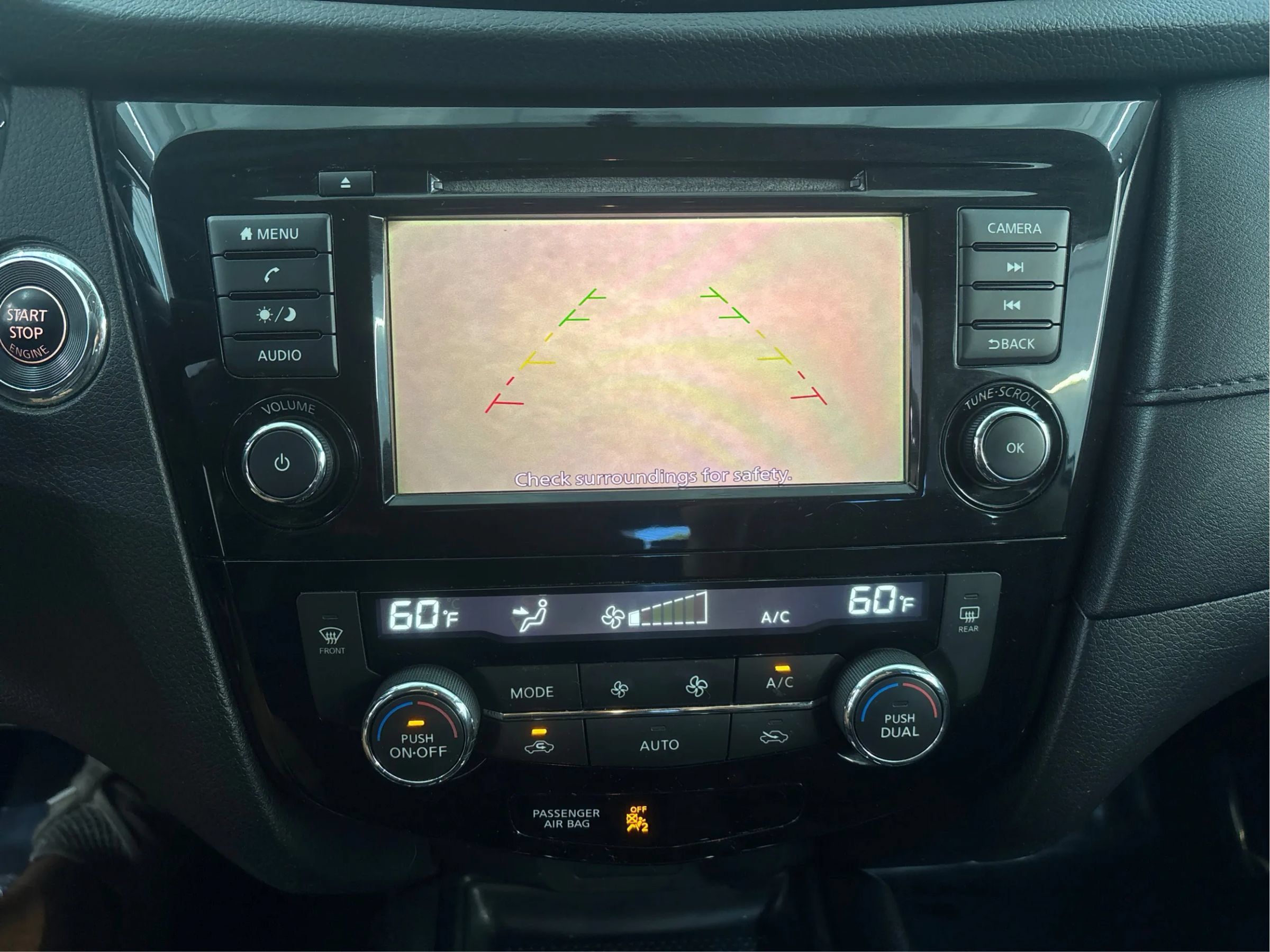 Used 2018 Nissan Rogue SV AWD/4WD image 34