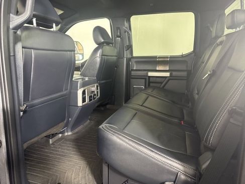 Certified 2022 Ford F350 Lariat w/ Chrome Package image 12