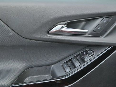 New 2026 Chevrolet Equinox LT image 10