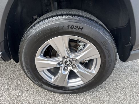 Used 2023 Toyota RAV4 XLE FWD image 19